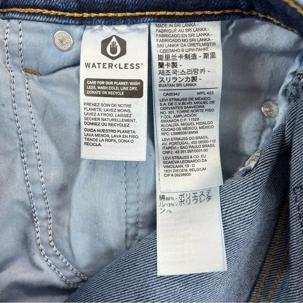 Levi's Silver Tab Mom Jean Med Wash High Rise Tapered Leg Women's Sz 30X26 - Picture 7 of 14